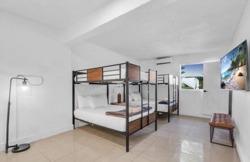 North Miami Beach House | Miami Paradise Waterfront Games
