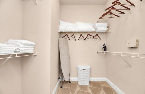 Houston Apartment | Miami Vice - 1BR-NRG-Medical Center-Galleria
