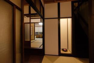 Nakagyo Ward House | Mibu Momiji
