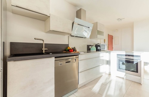La Plage Apartment | Michel-Ange - Two Bedroom Apartment, Sleeps 6