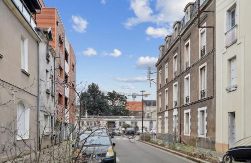 Republique - Les Ponts Apartment | Michel Columb elegant - en centre ville