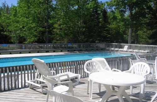 Menonaqua Beach Condo | Michigan Beach Getaway - Harbor Cove