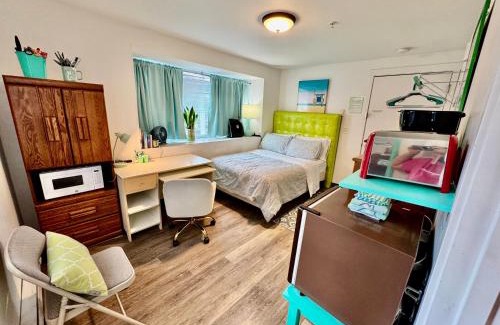 University District Apartment | Micro Studio Apartment 10 Minutes walk to University of Washington
