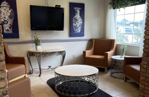 Lady Lake Hotel | Microtel Inn and Suites by Wyndham - Lady Lake/The Villages