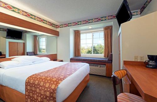 Pueblo Hotel | Microtel Inn and Suites Pueblo