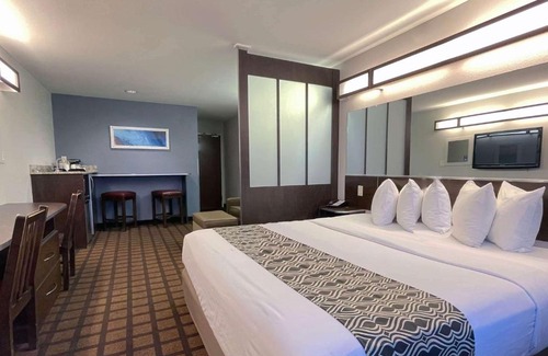 Michigan City Hotel | Microtel Inn & Suites by Wyndham Michigan City
