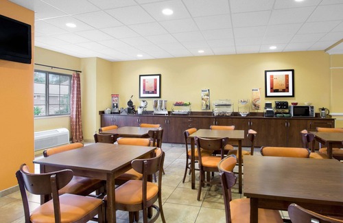 Greenville Hotel | Microtel Inn & Suites by Wyndham Greenville/University Medic