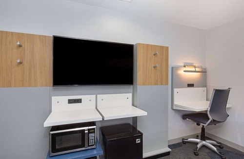 Manchester Hotel | Microtel Inn & Suites by Wyndham Manchester