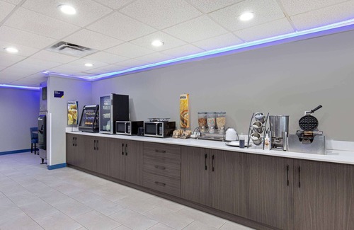 Manchester Hotel | Microtel Inn & Suites by Wyndham Manchester