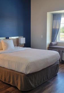 Fountain Hotel | Microtel Inn & Suites by Wyndham Fountain Fort Carson