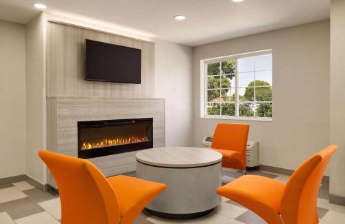 Southeast Raleigh Hotel | Microtel Inn & Suites by Wyndham Raleigh