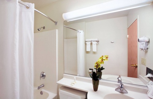 Ceres Hotel | Microtel Inn & Suites by Wyndham Modesto Ceres