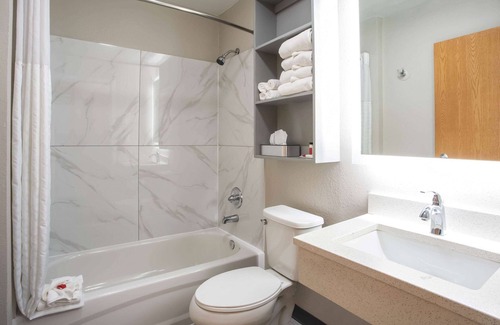 Southern Pines Hotel | Microtel Inn & Suites by Wyndham Southern Pines/Pinehurst
