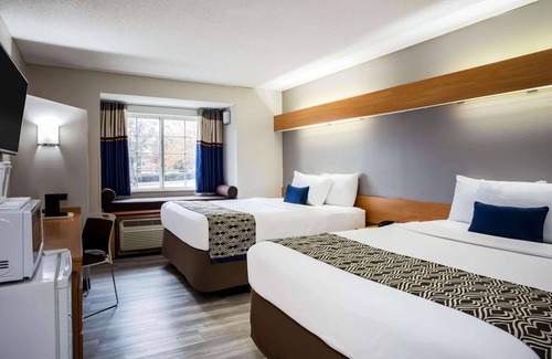 Southern Pines Hotel | Microtel Inn & Suites by Wyndham Southern Pines/Pinehurst