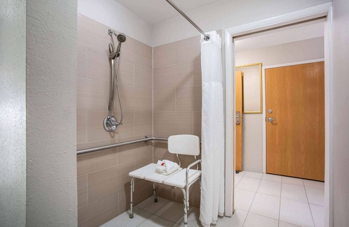 Southern Pines Hotel | Microtel Inn & Suites by Wyndham Southern Pines/Pinehurst