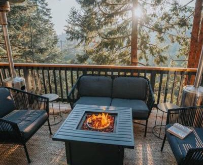 Running Springs Ski Chalet | Mid-Century Cabin Perfect for Romantic Getaway