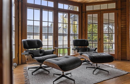 Oden Cottage | Mid Century Cottage with Crooked Lake Views!