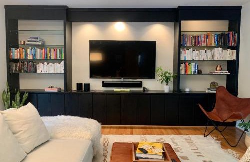 Chapel Hill House | Mid Century Designer House - Large & Unique
