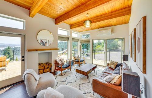 Worley House | Mid-Century Escape Lake Views, Steps to Cave Bay!