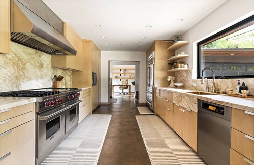 Hollywood Hills House | Mid-Century Gem in Hollywood Hills – Spacious & Private 2.5BD/2.5BA