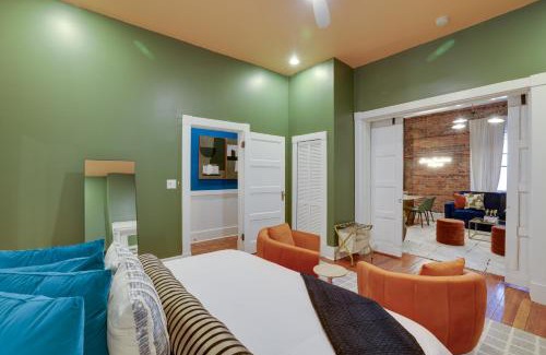 Dixon Park Apartment | Mid-Century getaway