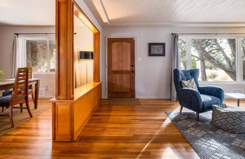 Nob Hill House | Mid Century in Nob Hill