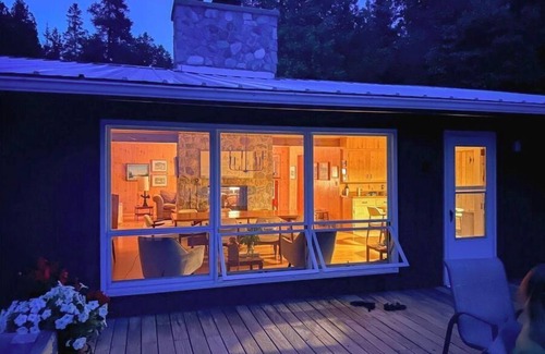 Cedarville Cottage | Mid-Century Lakefront Cottage