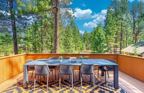 Black Butte Ranch House | Mid Century Lodge
