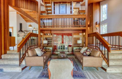 Black Butte Ranch House | Mid Century Lodge