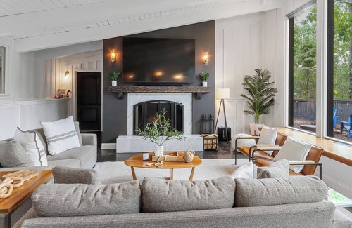 Indian Hills House | Mid-Century Luxury- Unique Geneva Lake Home