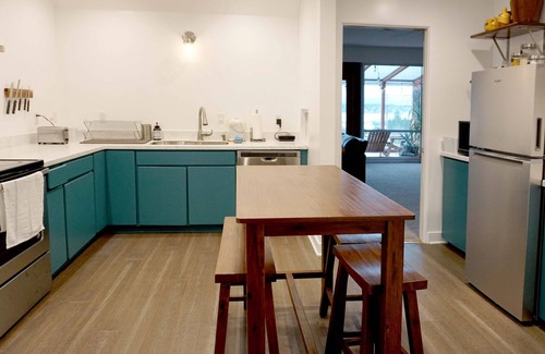 Bremerton House | Mid-Century Manette Charmer, 2 bd, 2 bath w/view