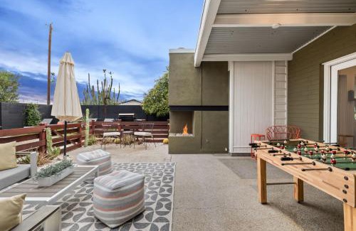 Village Grove House | Mid-Century Marvel - Poolside Patio with Spa & Bocce