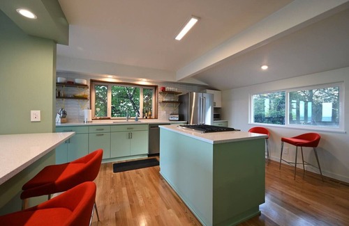 Dundee House | Mid-Century Masterpiece with Stunning Views