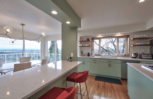 Dundee House | Mid-Century Masterpiece with Stunning Views