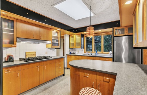Racine House | Mid-Century Modern Dream Getaway