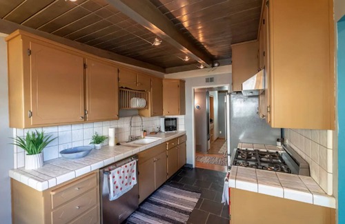 Modesto House | ★Mid-Century Modern Home - Close to Downtown★