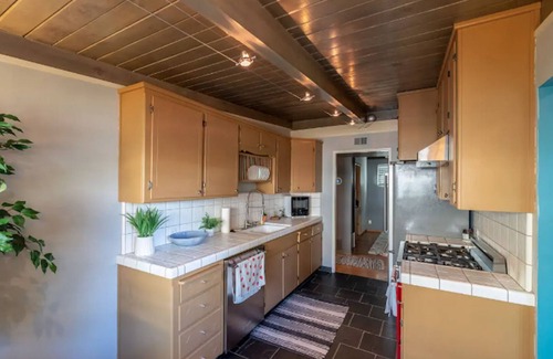 Modesto House | ★Mid-Century Modern Home - Close to Downtown★
