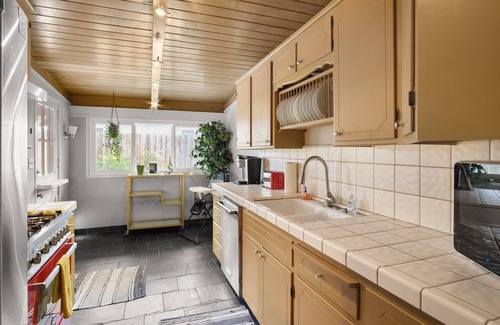Modesto House | Mid-Century Modern Home - Close to Downtown