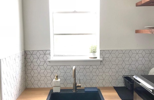 Faubourg Marigny Condo | Mid Century Modern Maisonette - FAMOUS FRENCH QUARTER & MARIGNY LOCATION!