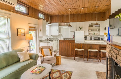 Melbourne Village House | Mid-Century Oasis w/Game Room & Private Patio In The Heart Of Melbourne