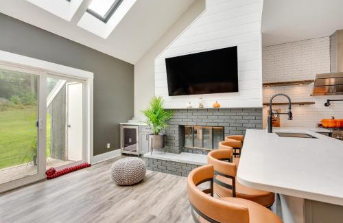 Plymouth Apartment | Mid-Century Tenney Mountain Condo Near Hiking