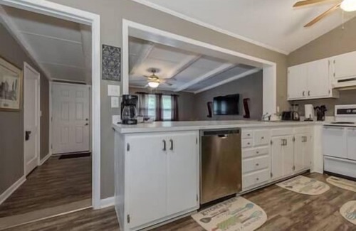Winston - Salem House | Mid-Century Triad Gem: 3 Beds, 2 Baths