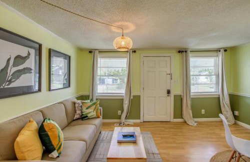 Wilmington House | Mid-Century Wilmington Cottage 3 Mi to Riverwalk