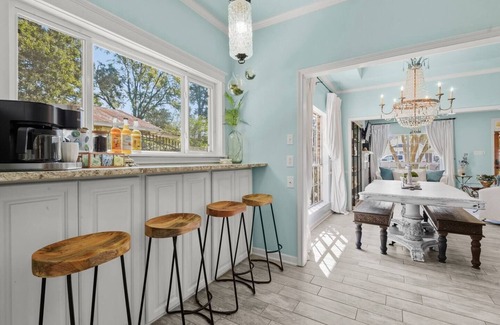 Mid City South House | Mid-City Home|Chef's Kitchen|Fenced Yard!