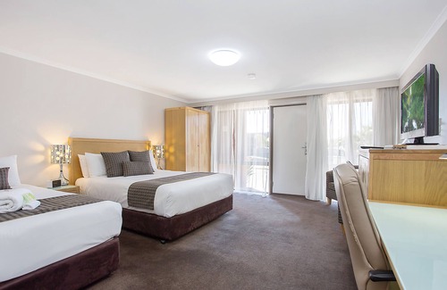 Warrnambool Hotel | Mid City Warrnambool