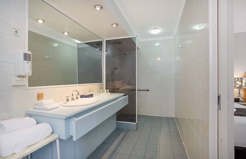 Warrnambool Hotel | Mid City Warrnambool