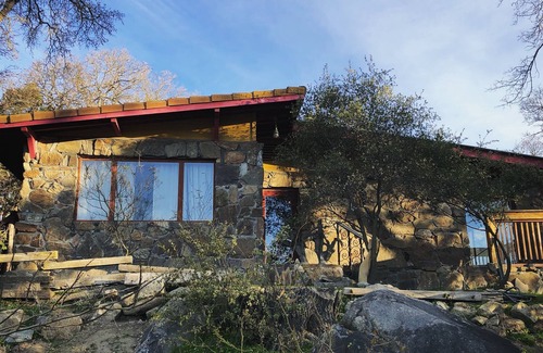 Dunlap House | Mid-Mod Boutique Vineyard Guesthouse