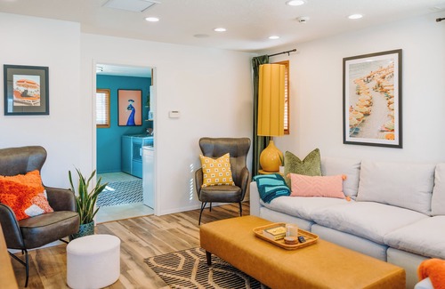 Port Angeles House | Mid Mod Urban Hub with Fire Pit & Close to Bike Trail