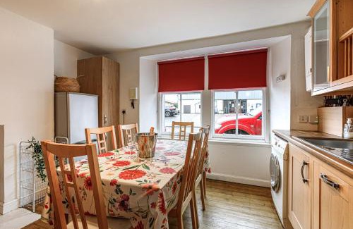 Lauder House | Mid Row Cottage
