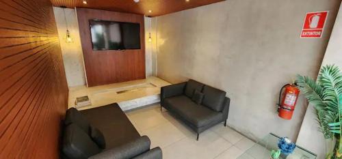 Santa Cruz Apartment | Mid320 C104